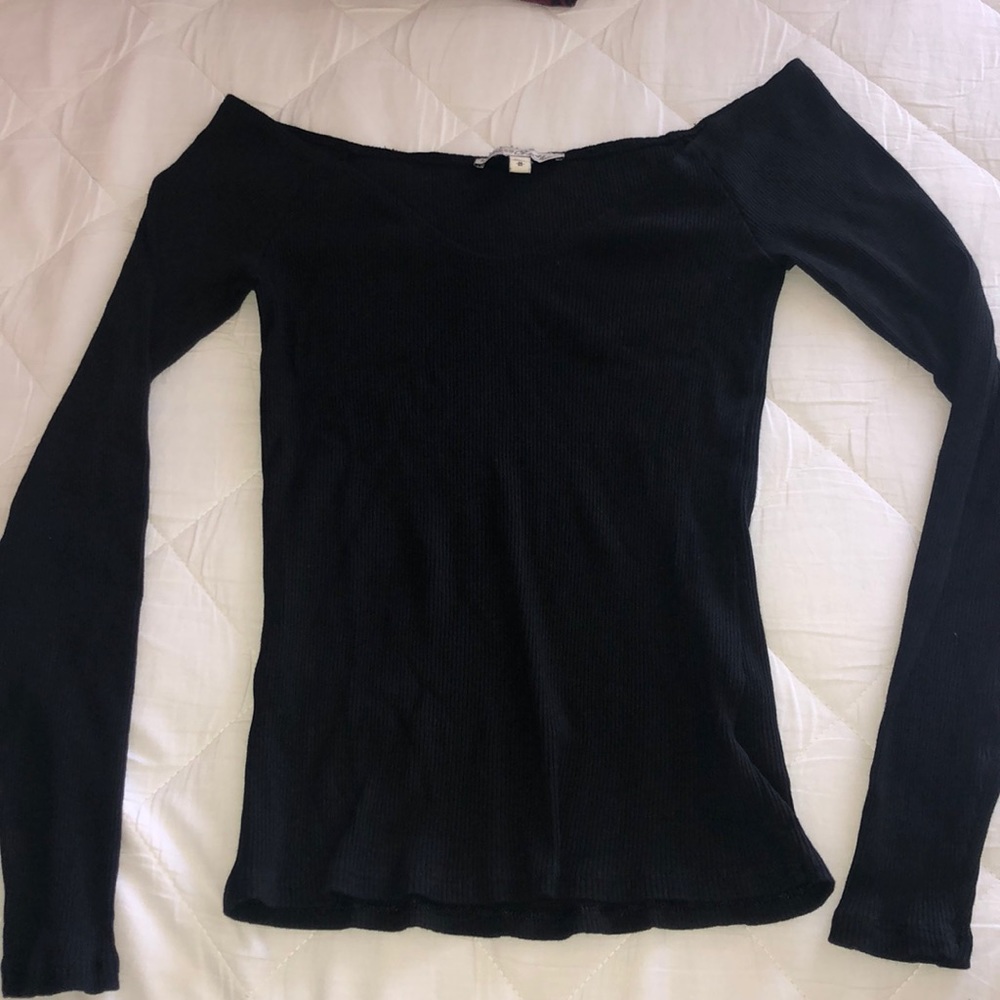 Off-the shoulder top